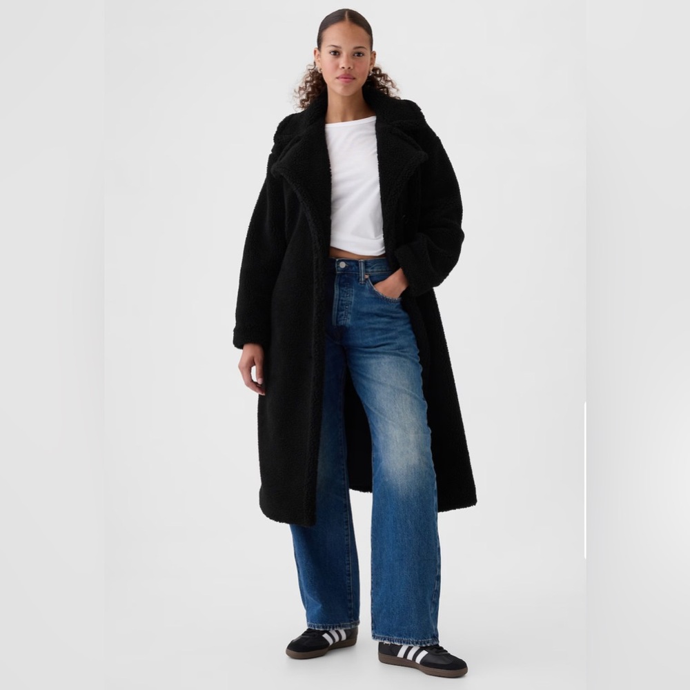 GAP Women's Black Teddy Coat